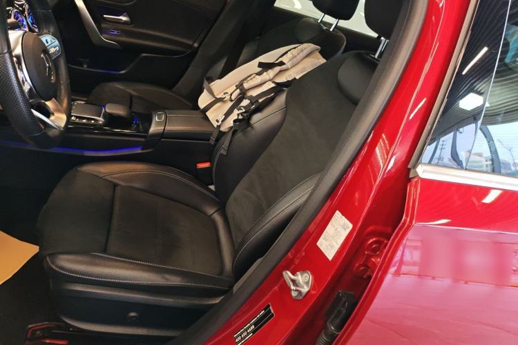 Used Mercedes-Benz A-Class 2021 A 200 L Sport Sedan Fashion Model
