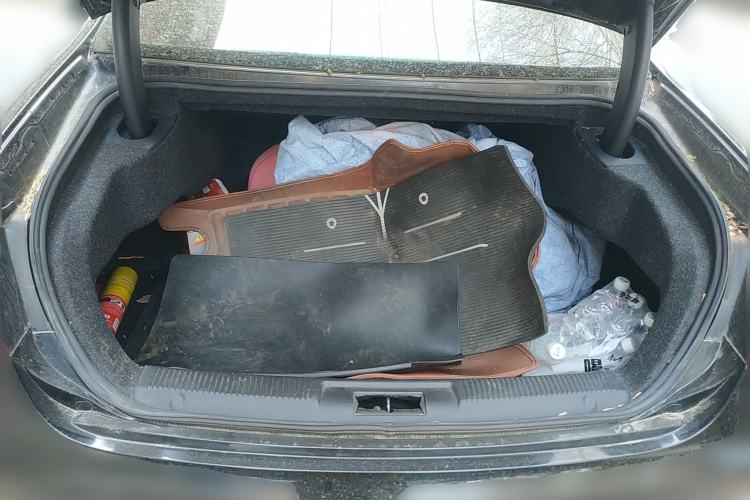 Used Hongqi H7 2017 1.8T Luxury Model Trunk