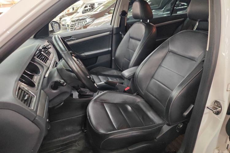 Used Volkswagen Lavida 2015 1.6L Automatic Comfort Edition Left Front Seat