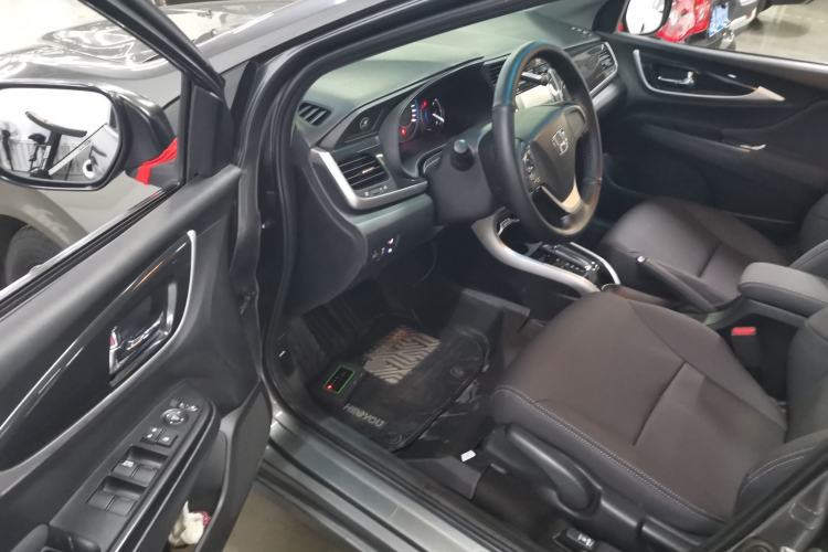 Used Honda Crider 2015 1.8L automatic luxury edition