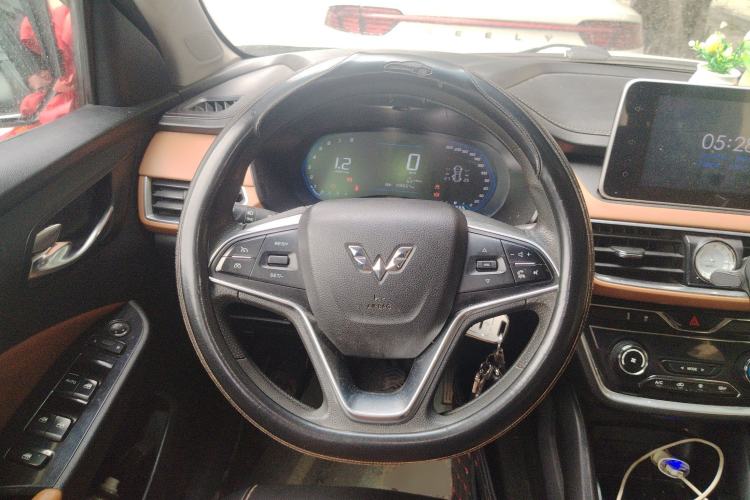 Used Wuling Hongguang S3 2018 1.5T Manual Luxury Model China V Standard