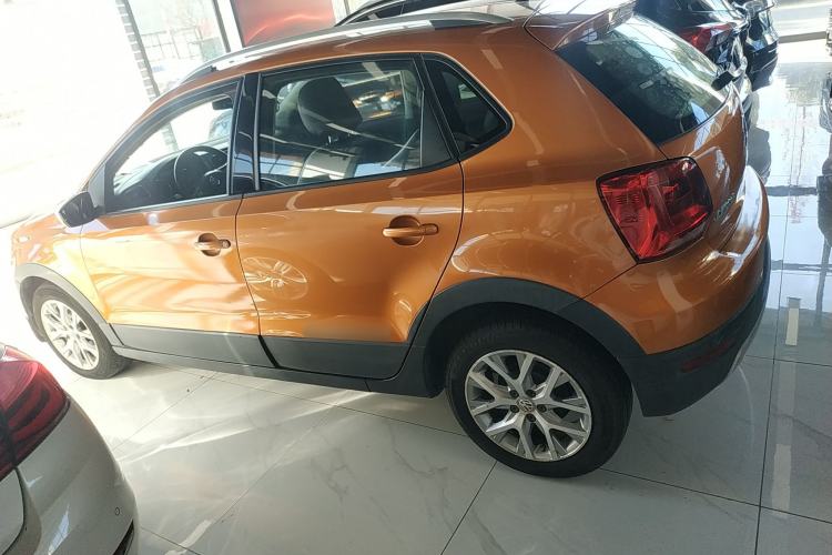 Used Volkswagen Polo 2014 1.6L Cross Polo Automatic