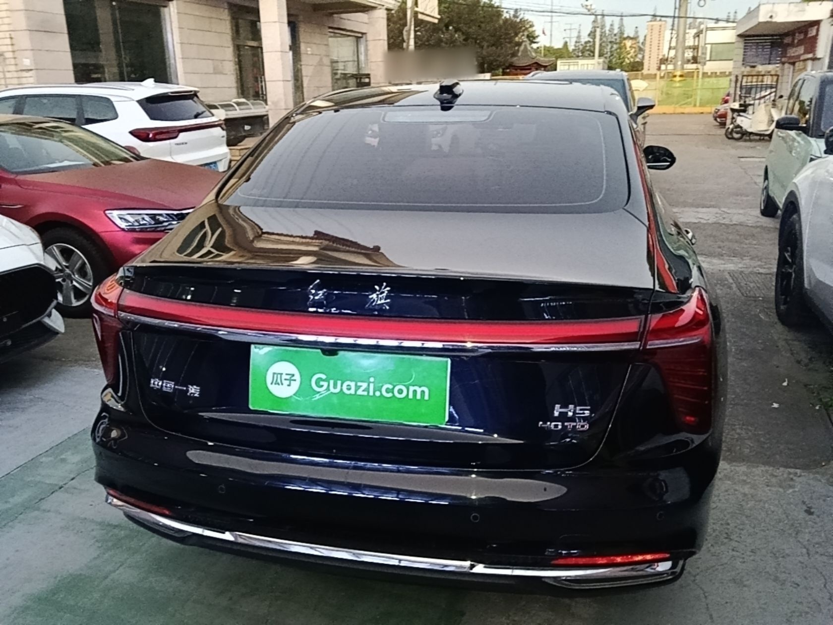 Hongqi H5 2024 2.0T Automatic Smart Connect Flagship Edition - Chinese Trim Xiang — снимка 5