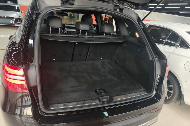 Used Mercedes-Benz GLC 2018 Facelift GLC 200 4MATIC Trunk