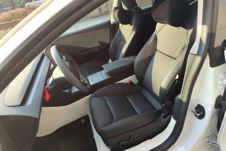 Used Tesla Model 3 2025 Rear-Wheel-Drive Version