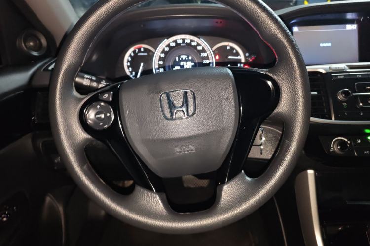 Used Honda Accord 2016 2.0L Comfort Edition
