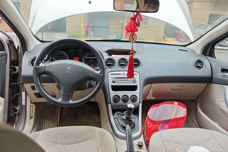 Used Peugeot 408 2011 1.6L Manual Comfort Edition
