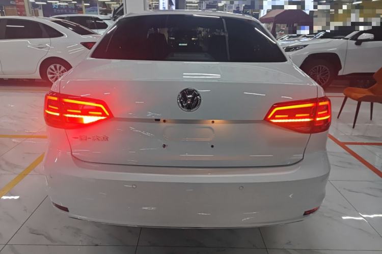 Used Volkswagen Sagitar 2018 1.6L Manual Comfort Model
