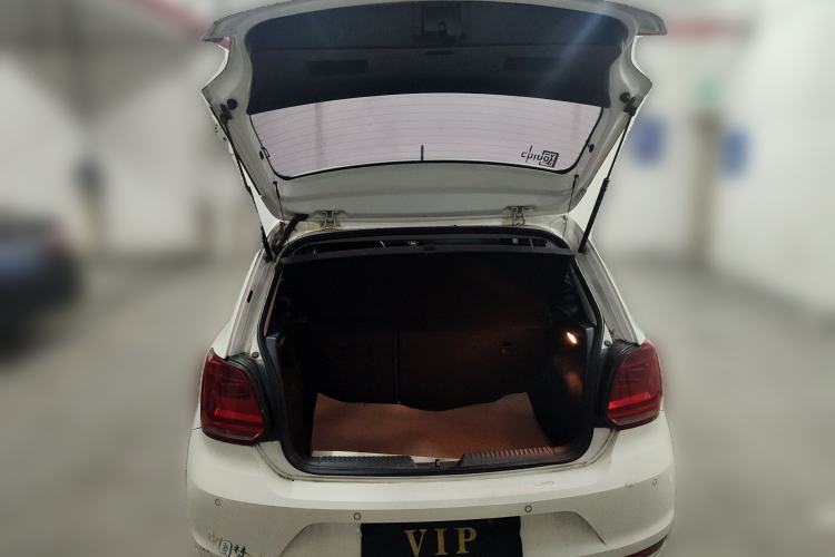 Used Volkswagen Polo 2014 1.6L Automatic Comfort Edition Trunk