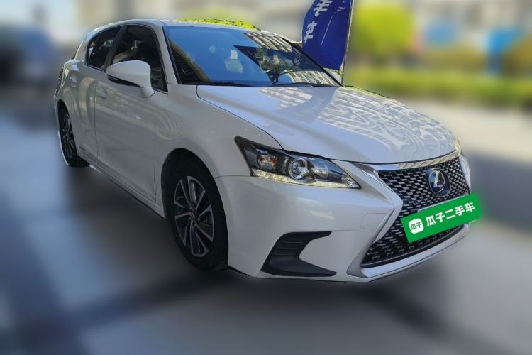 Used Lexus CT 2017 CT200h Comfort Edition Monochrome China V Standard Front Right 45 Deg