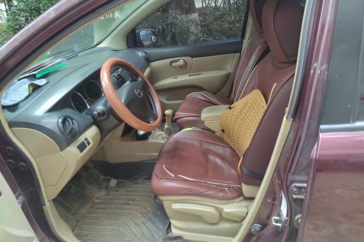 Used Nissan Livina 2013 1.6XE Manual Comfort Edition