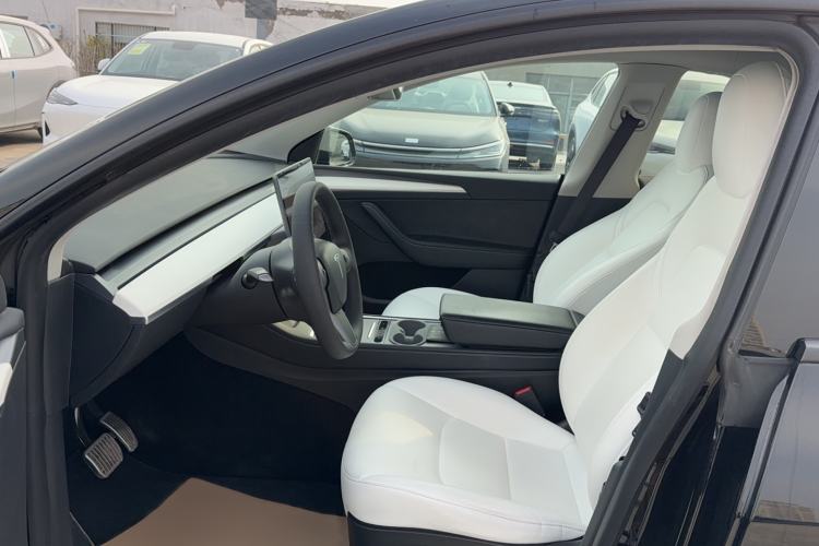 Used Tesla Model Y 2022 Rear-Wheel-Drive Version
