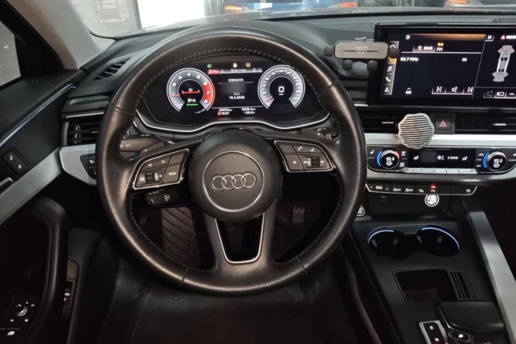 Used Audi A4L 2020 40 TFSI Luxury Dynamic Model
