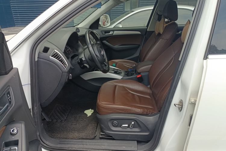 Used Audi Q5 2015 40 TFSI Technology Edition Left Front Seat