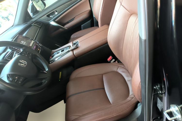 Used Honda UR-V 2020 370TURBO Two-Wheel Drive Luxury Edition Left Front Seat