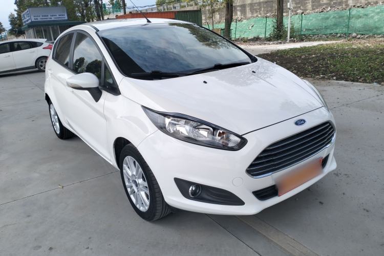 Used Ford Fiesta 2013 Hatchback 1.5L Automatic Fashion Edition Front Right 45 Deg
