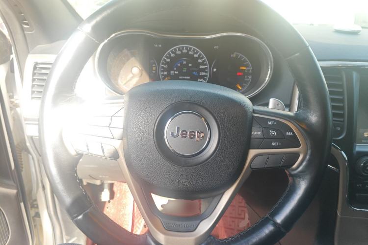 Used Jeep Grand Cherokee 2015 3.0L Comfort Navigation Edition