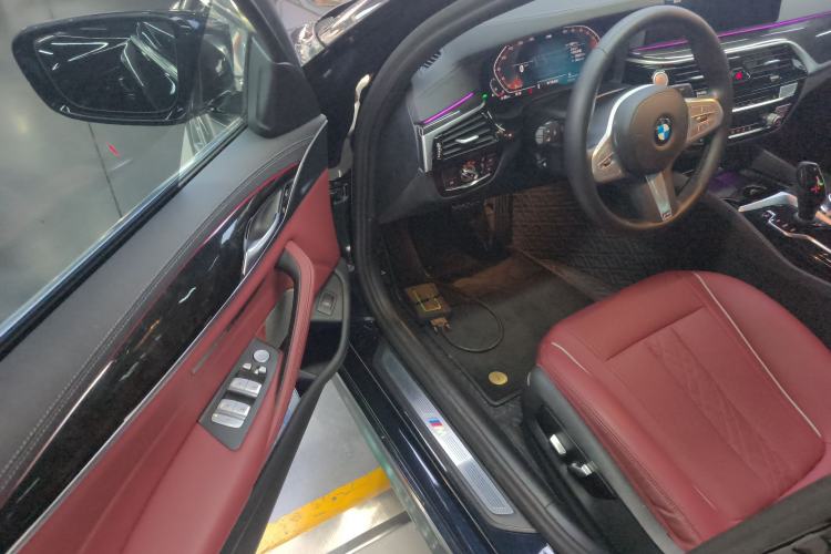 Used BMW 5 Series 2022 Second Facelift 525Li M Sport Package
