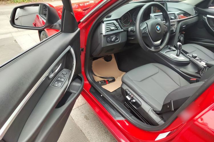 Used BMW 3 Series 2016 316Li Fashion Model
