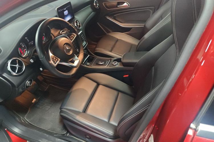 Used Mercedes-Benz GLA 2019 GLA 200 Fashion Model Left Front Seat