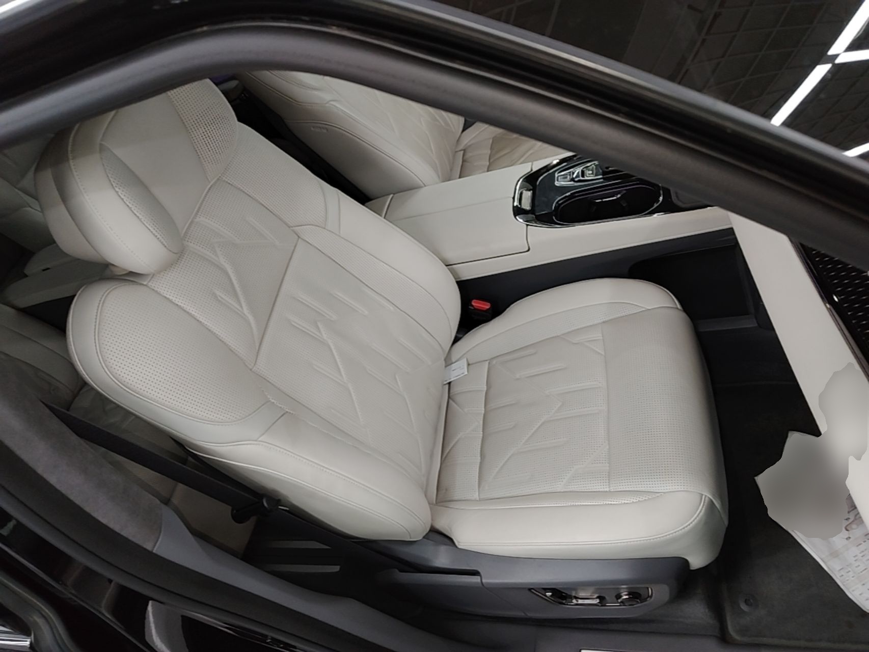 Zeekr 009 2024 Six-Seat Executive Version 4WD 108 kWh — снимка 19