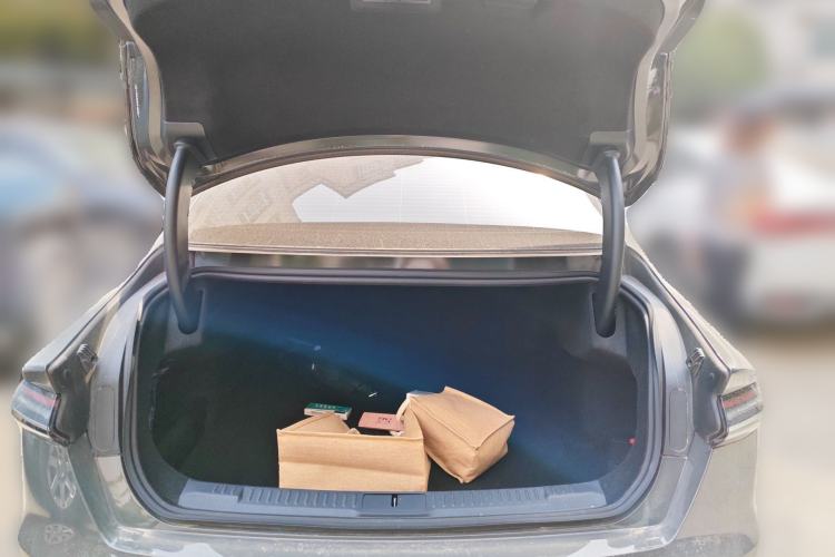 Used Lincoln Z 2025 2.0T Prestige Edition Trunk