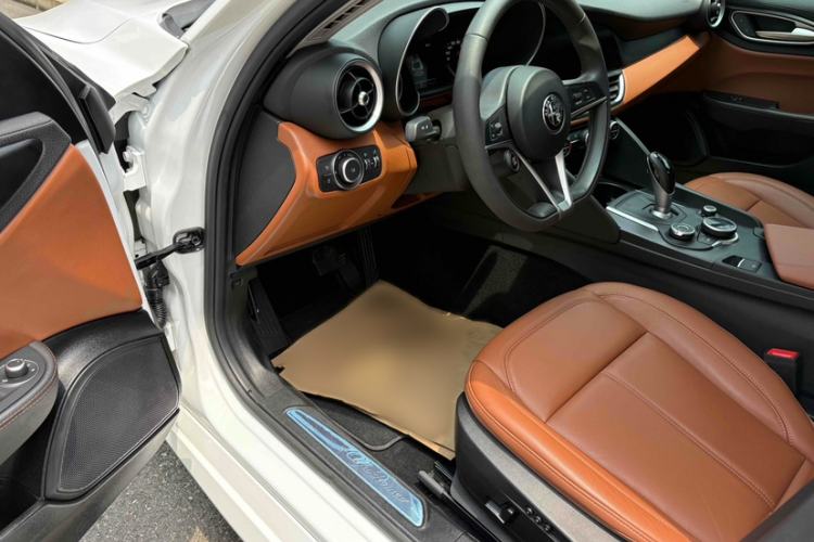 Used Alfa Romeo Giulia 2017 2.0T 200HP Luxury Edition