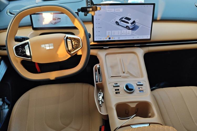 Used Geely Galaxy Xingjian 7 EM-i 2025 120km Exploration+ Version
