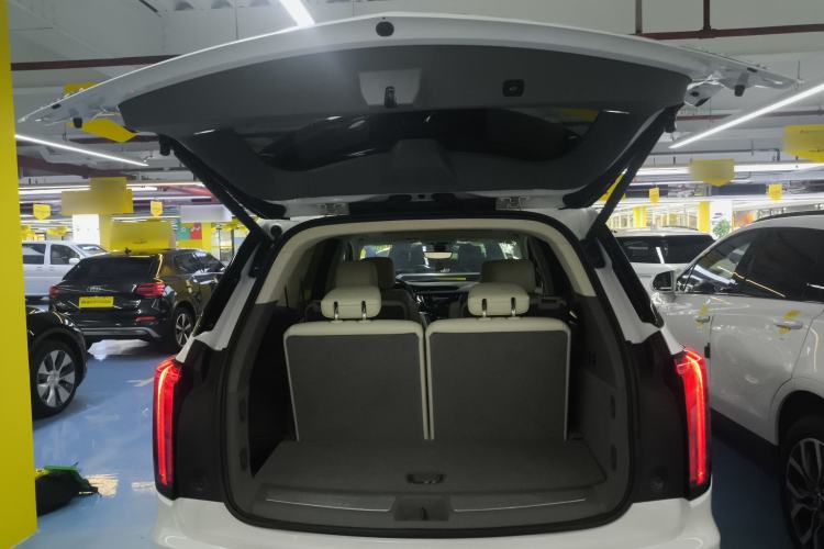 Used Cadillac XT6 2022 2.0T Six-Seater Four-Wheel Drive Luxury Version
