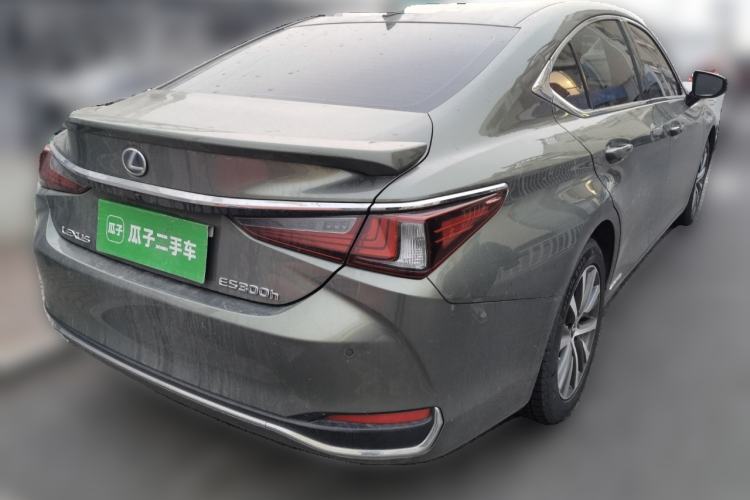 Used Lexus ES 2020 300h Premier Edition Exterior 5