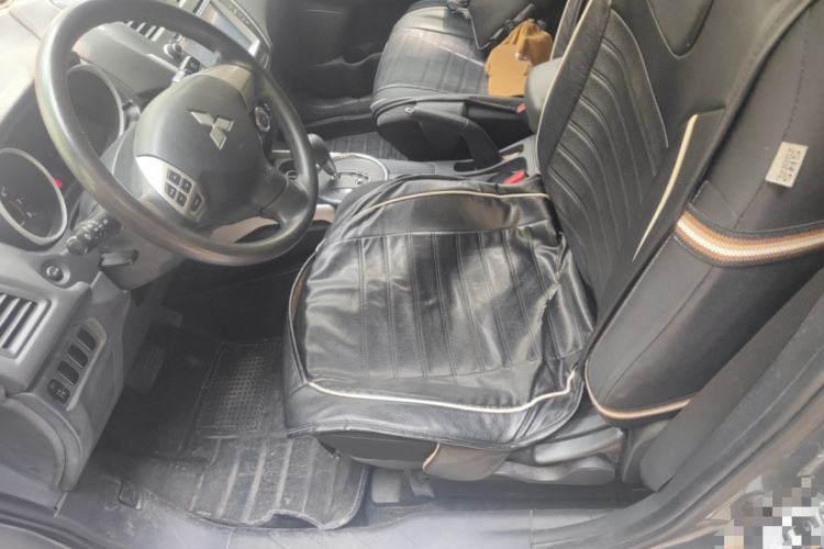 Used Mitsubishi ASX 2013 2.0L CVT Two-Wheel Drive Elite Edition Left Front Seat