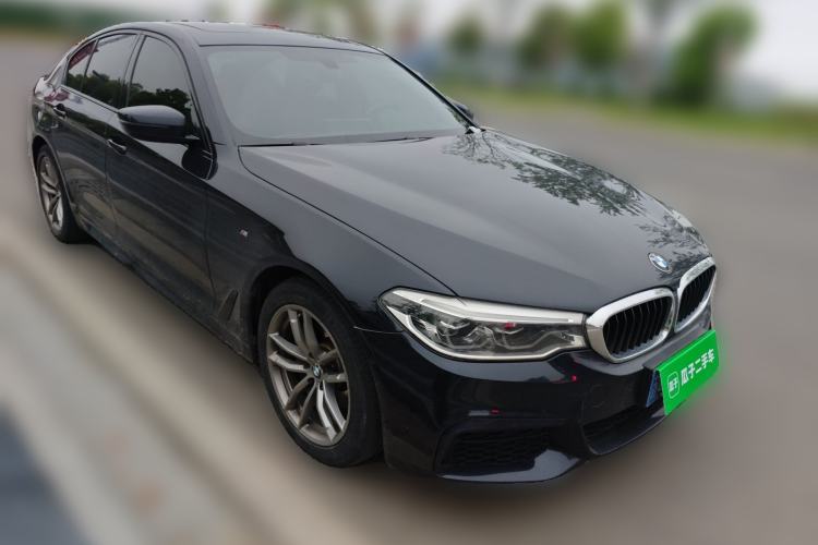 Used BMW 5 Series 2019 Restyled 525i M Sport Package Front Right 45 Deg