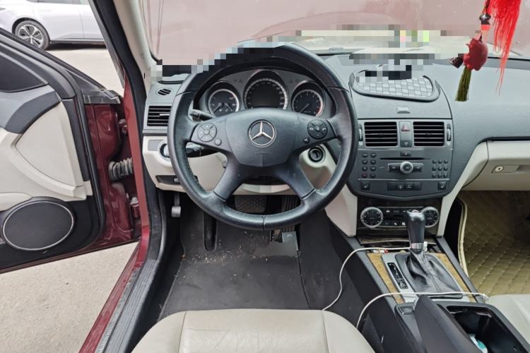 Used Mercedes-Benz C-Class 2010 C 260 Fashion Model