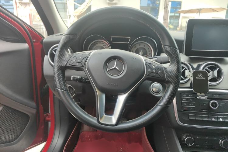 Used Mercedes-Benz GLA 2016 GLA 200 Fashion Model
