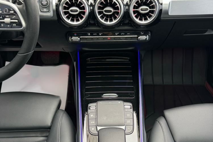 Used Mercedes-Benz GLB 2020 Updated GLB 200 Dynamic Edition Interior 4