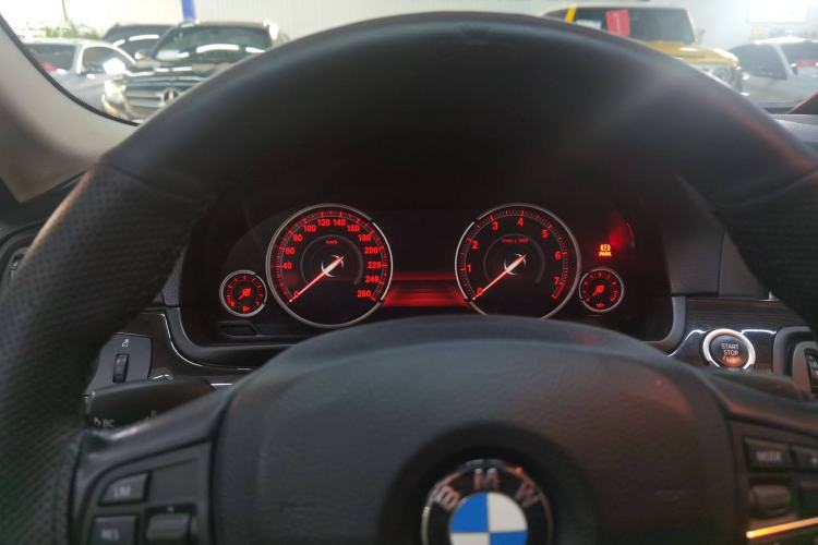 Used BMW 5 Series 2017 525Li Leading Model
