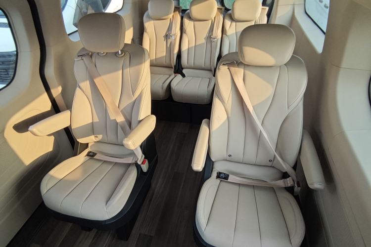 Used Iveco Fidato 2023 B33 Passenger Bus 2.0T 110 kW Automatic Starlight Edition High Roof