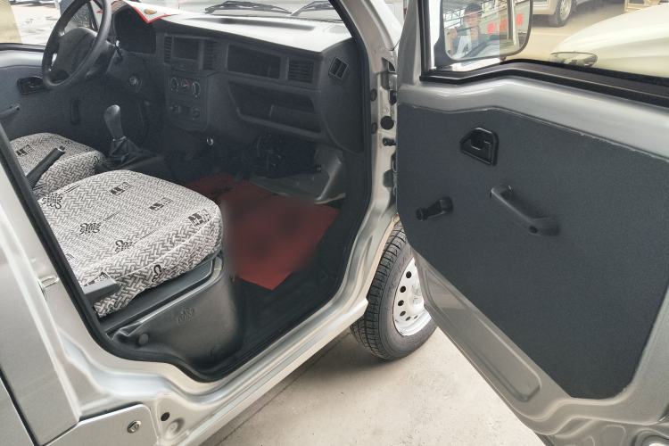 Used Wuling Zhiguang 2020 1.2L Van Utility Model China VI Emission Standard 2 Seats LSI
