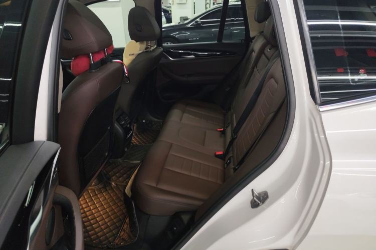 Used BMW X3 2018 xDrive25i Luxury Package China VI Emission Standard Left Rear Seat