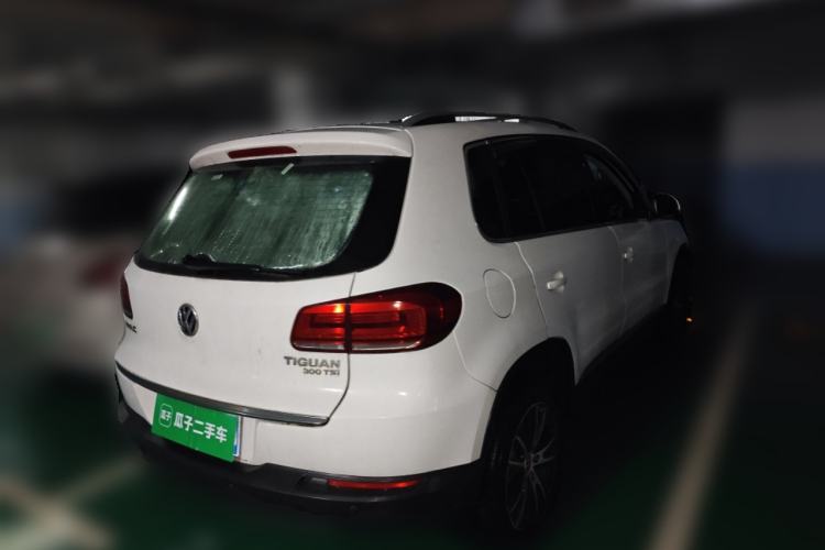 Used Volkswagen Tiguan 2015 1.8TSI Automatic Two-Wheel Drive Luxury Model Rear Right 45 Deg