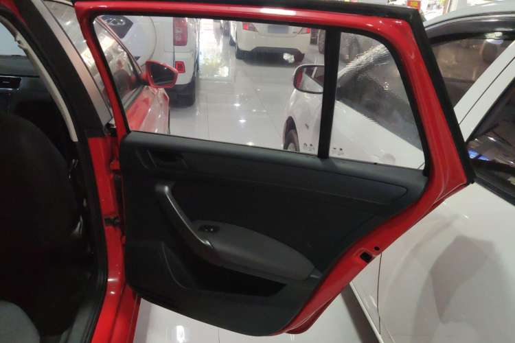 Used Skoda Rapid Spaceback 2014 1.6L Automatic Enjoyment Edition