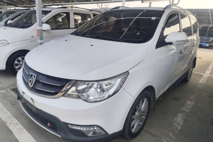 Used Baojun 730 2014 1.5L manual Comfort ESP version 7 seats