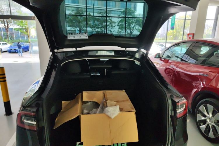 Used Tesla Model Y 2024 Rear-Wheel-Drive Version
