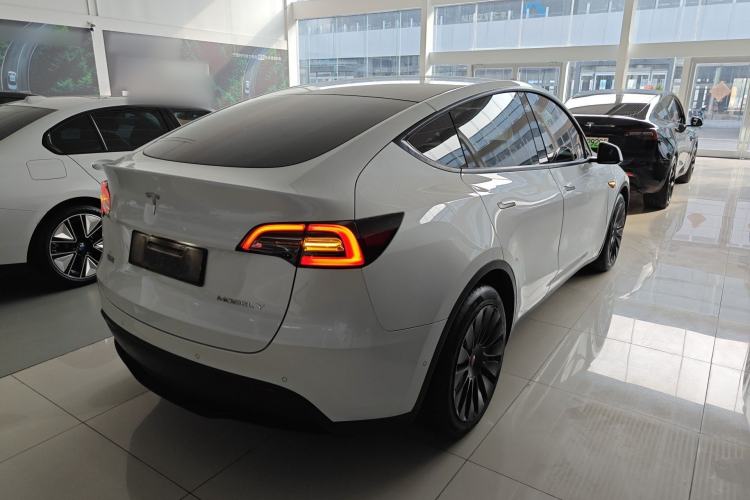 Used Tesla Model Y 2021 Long-Range All-Wheel-Drive Version Rear Right 45 Deg