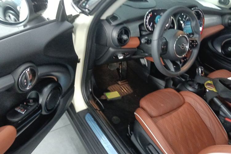 Used MINI 2023 2.0T COOPER S Artist Driver Seat