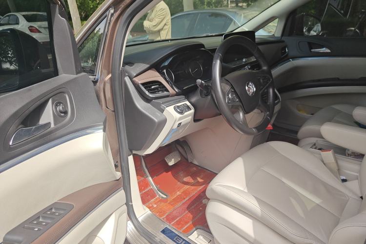 Used Buick GL8 2021 Land Cruiser Executive 652T Premium Model