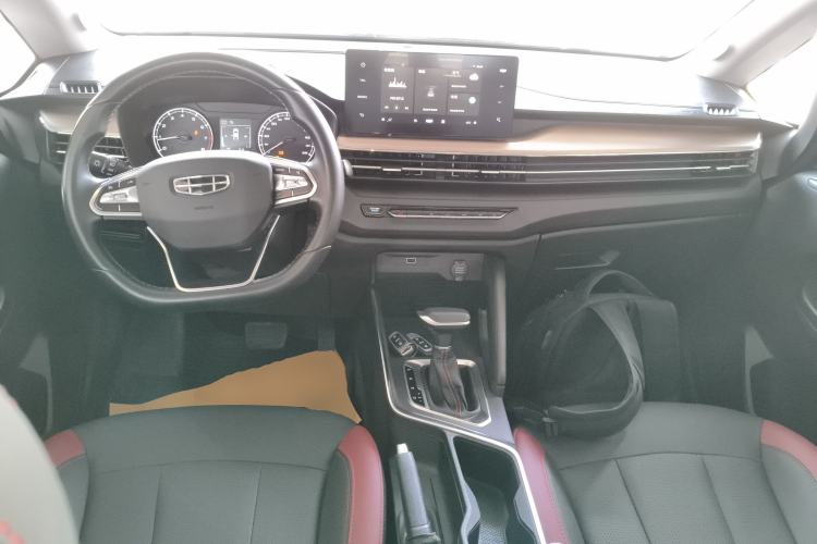 Used Geely Auto Vision X3 2021 PRO 1.5L CVT Deluxe Model Center Console