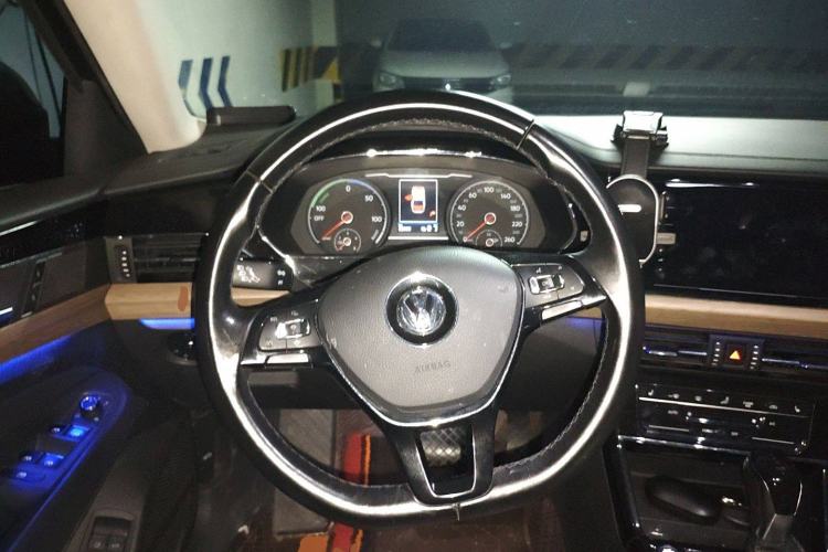 Used Volkswagen Passat New Energy 2020 430 PHEV Hybrid Luxury Edition China VI Standard
