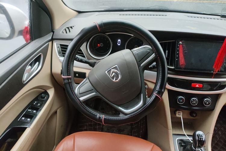 Used Baojun 730 2016 1.5L Manual Standard Version 7 Seats