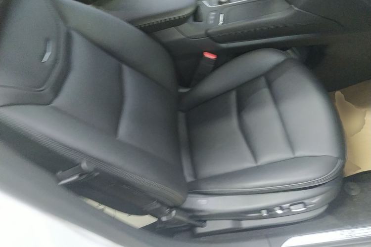 Used Cadillac XT5 2021 28T Luxury Model
